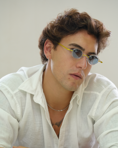 Freesbee Onyx Metal-Acetate Unisex Sunglasses with Tinted Photochromic Lenses